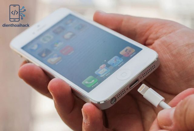 pin iphone 5 dùng liên tục được mấy tiếng